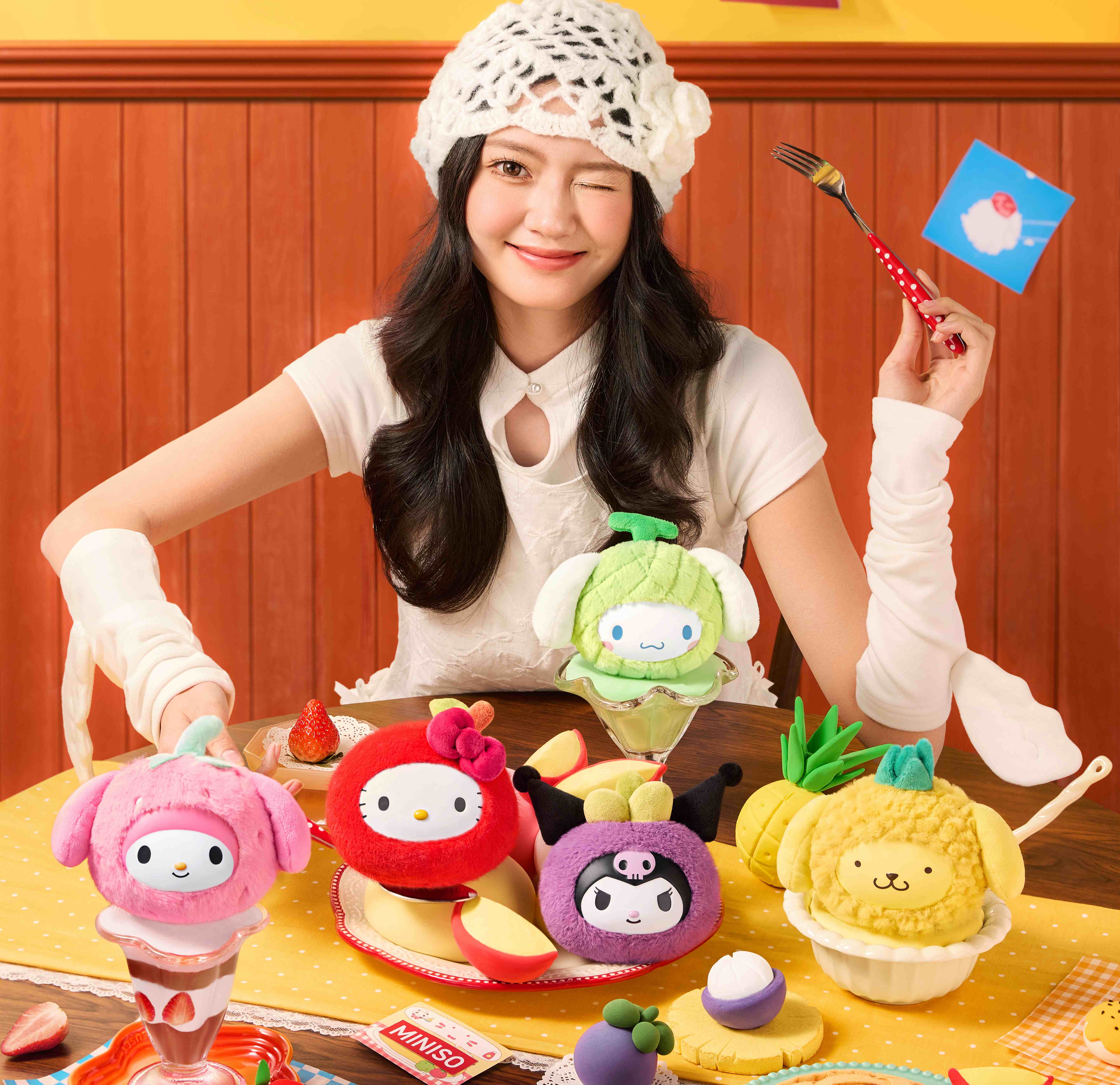 三丽鸥水果对对碰系列搪胶毛绒盲盒