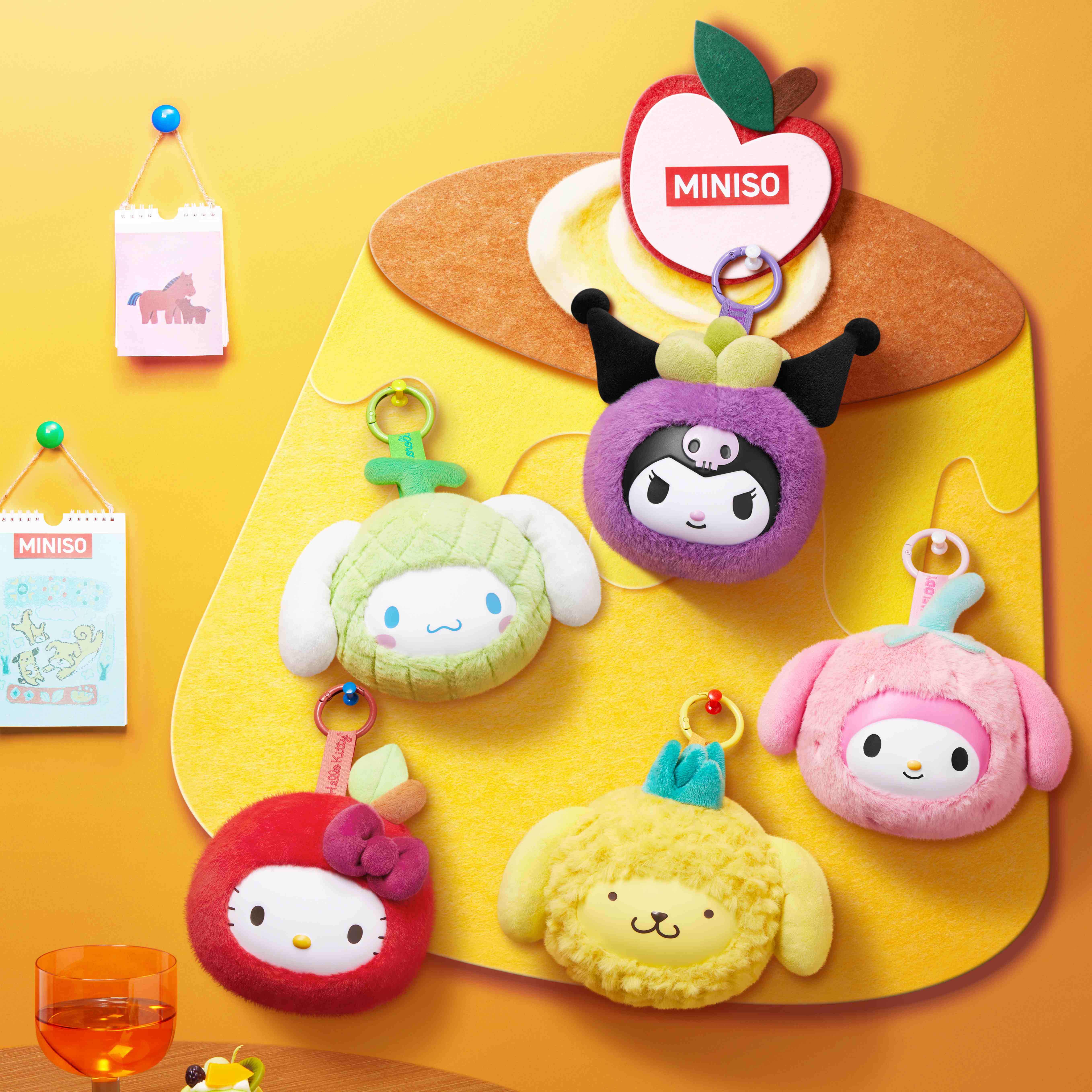 三丽鸥水果对对碰系列搪胶毛绒盲盒